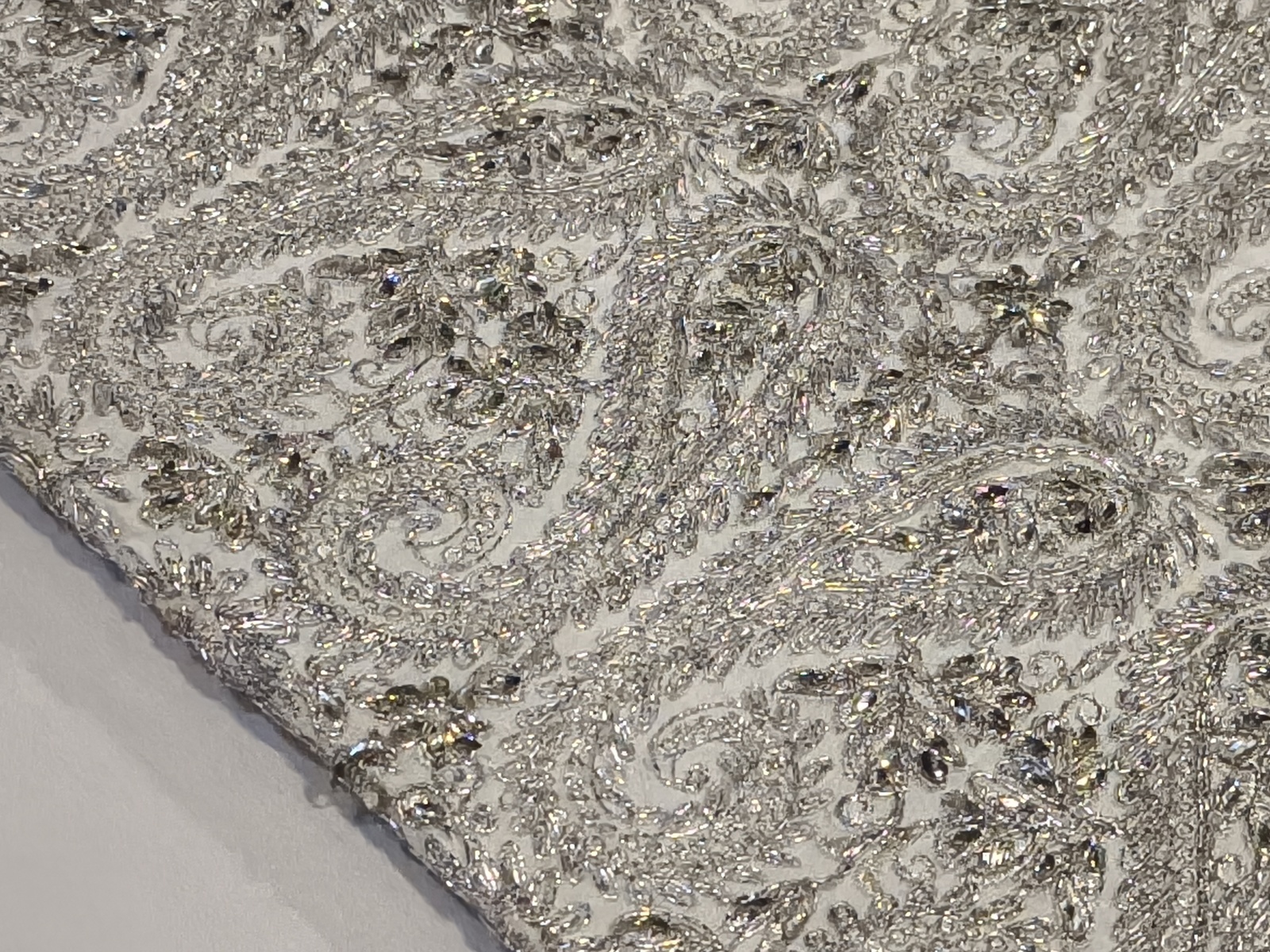 Georgette Bordado Rebrode Cachemire Plata